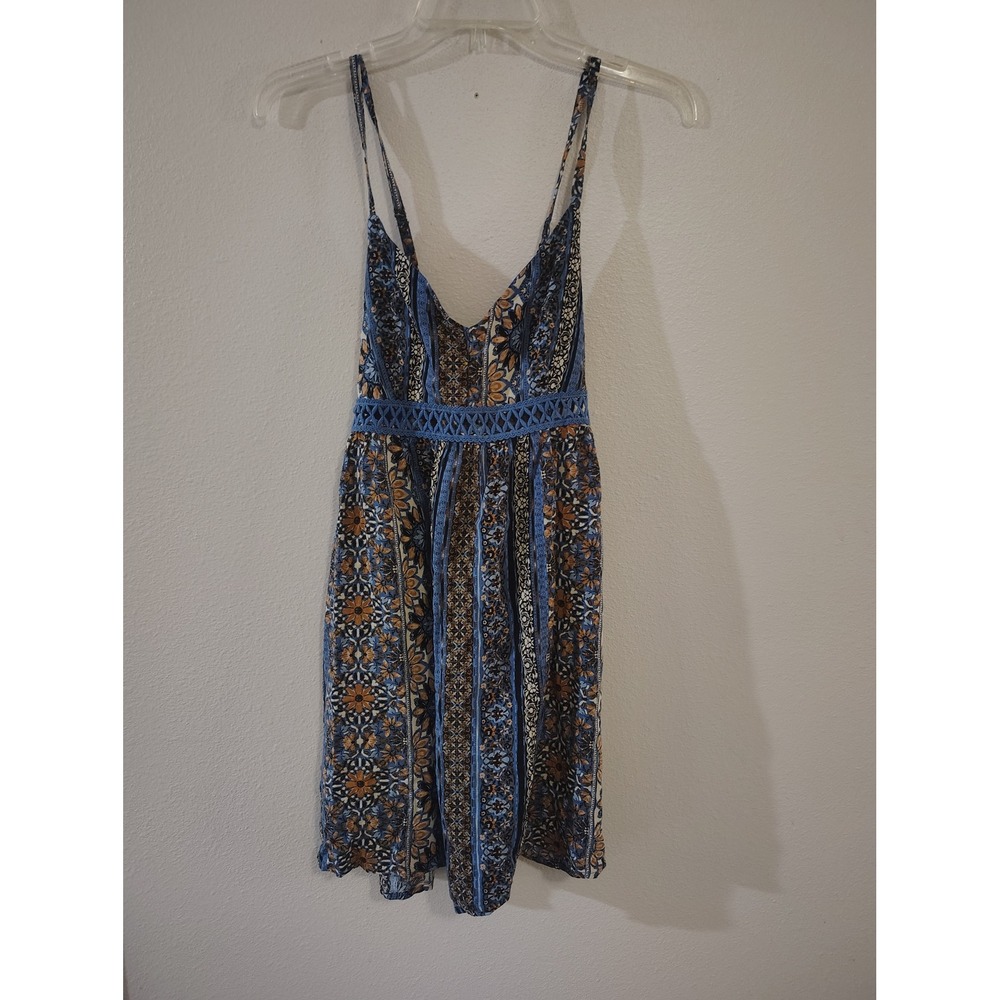 Live To Be Spoiled Blue Floral Paisley Crochet Trim Mini Dress Womens Medium